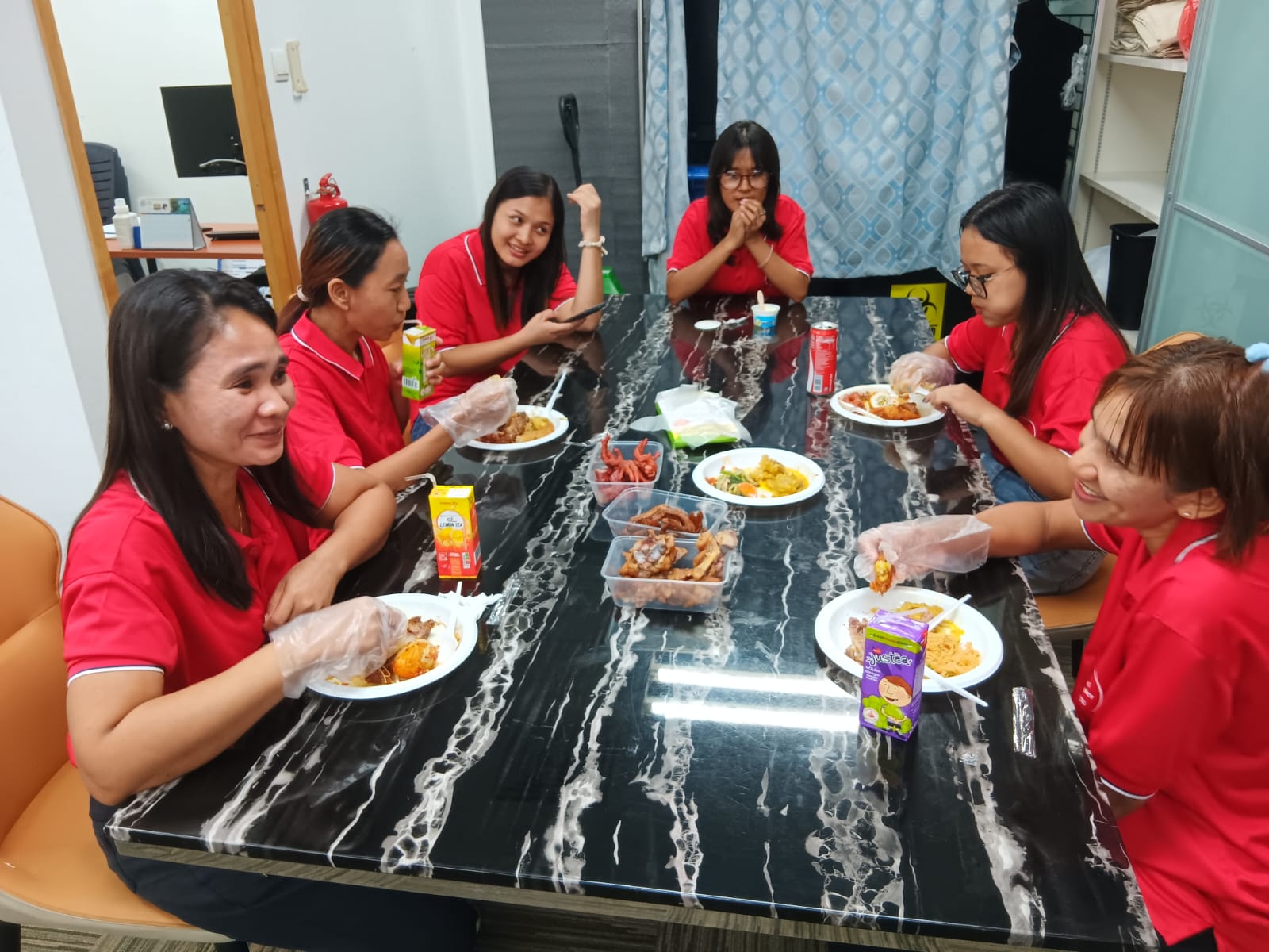 Avalon cleaning team ready to provide personal home advisor service in Singapore